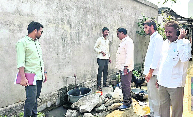 ● క్షే త్రస్థాయిలో అధికారుల పరిశీలన● నీటి ఎద్దడి ఉన్న గ1