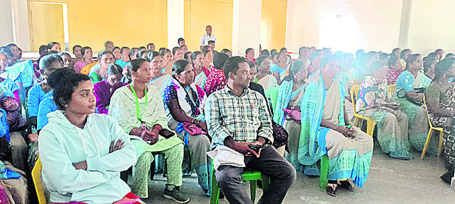 మహిళలు అన్ని రంగాల్లో రాణించాలి1