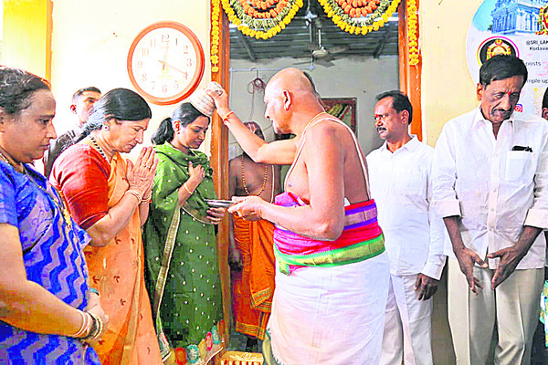 ఆలయ అభివృద్ధికి కృషి1