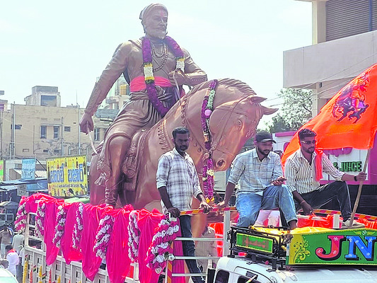 ●శివాజీ మహరాజ్‌కీ జై 1