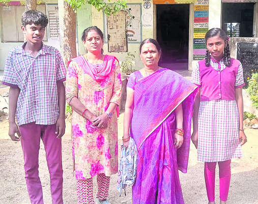 సాక్షి బ్యూరో ఇన్‌చార్జికి ఉత్తమ జర్నలిస్టు అవార్డు3