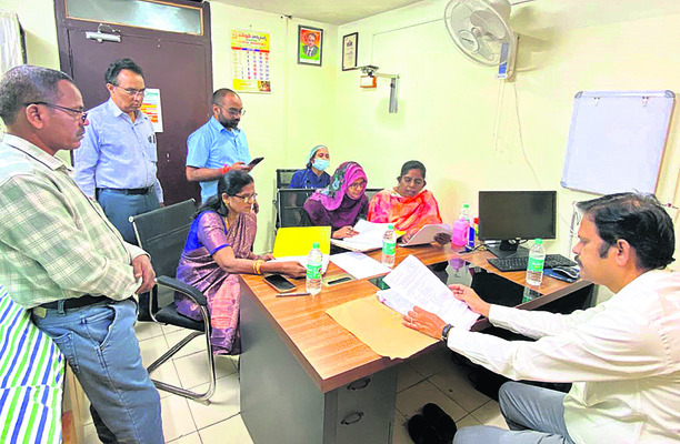 సాక్షి బ్యూరో ఇన్‌చార్జికి ఉత్తమ జర్నలిస్టు అవార్డు2