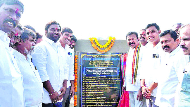 సాక్షి బ్యూరో ఇన్‌చార్జికి ఉత్తమ జర్నలిస్టు అవార్డు2