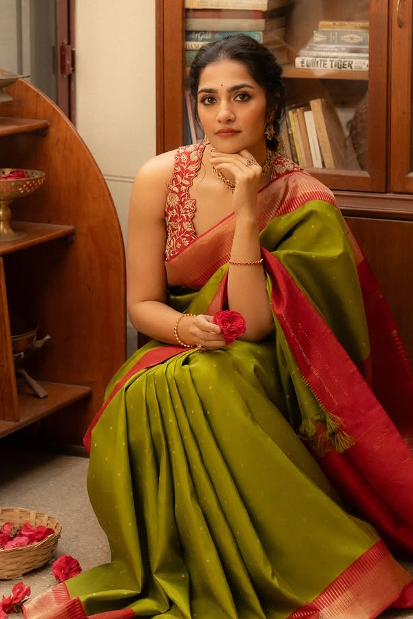 Actress Rukmini Vasanth Stunning Visuals At The Iconic Gold Award Night 2026 Photos14