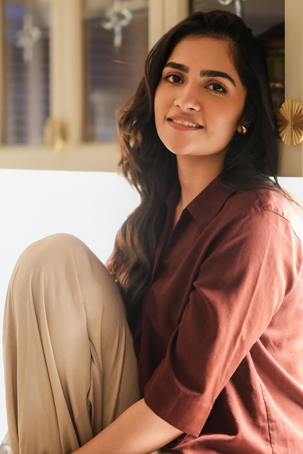 Actress Rukmini Vasanth Stunning Visuals At The Iconic Gold Award Night 2026 Photos15