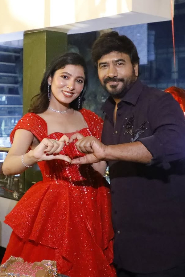 Choreographer Satya Master Celebrate One Million Views On Nuvve Undipo Ila Song Photos4