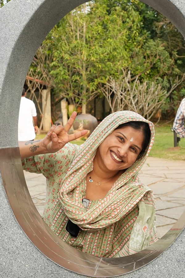 Singer Mangli Shares Her Isha Trip Beautiful Moments Photos2