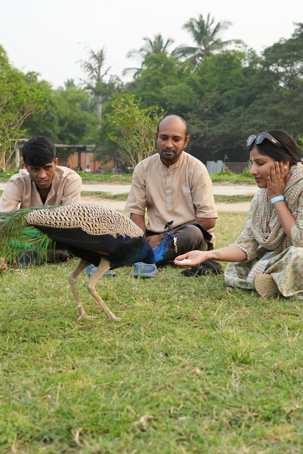 Singer Mangli Shares Her Isha Trip Beautiful Moments Photos9