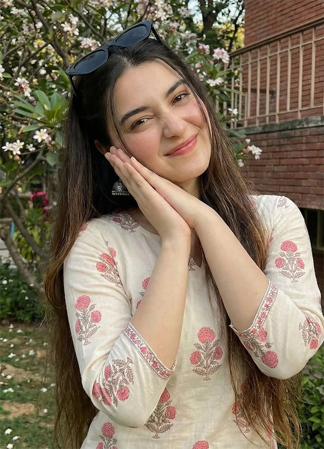 Social Media Trending Aira Rawat Viral Photos12