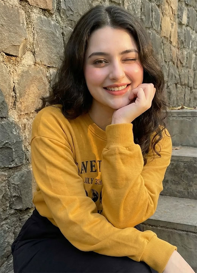 Social Media Trending Aira Rawat Viral Photos13