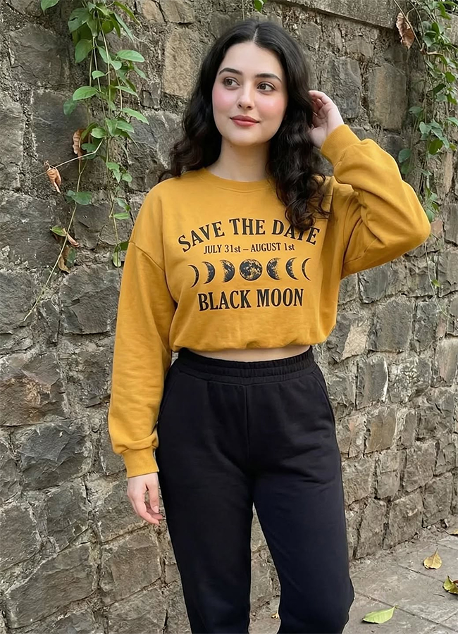 Social Media Trending Aira Rawat Viral Photos14