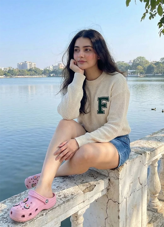 Social Media Trending Aira Rawat Viral Photos15