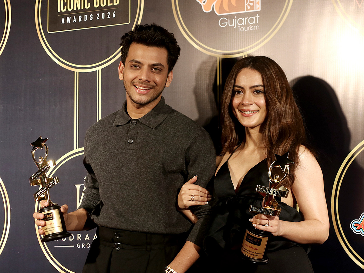 picture during the Iconic Gold Awards in Mumbai34