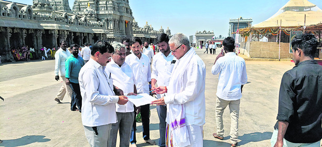 కల్యాణ వేదిక ఏర్పాట్ల పరిశీలన1
