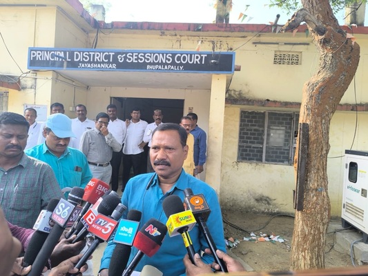 న్యాయస్థానంలో అవినీతి జలగలు!1