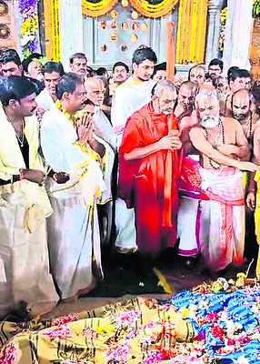 ఘనంగా ఆలయ పునఃప్రతిష్ఠ ఉత్సవాలు1