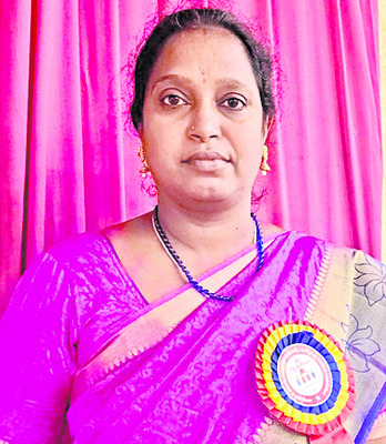 ‘ఈ–నారీ’తో పని ఒత్తిడి 
2