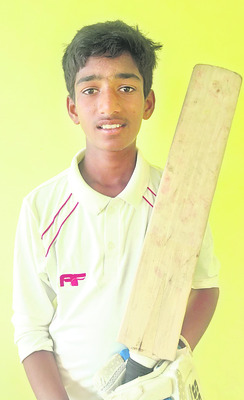 కారు ఢీకొని కూలీ మృతి  
5