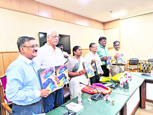 నైపుణ్యంతో పరీక్షలు నిర్వహించాలి
1