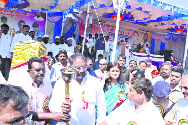 మట్టివాసన నుంచి పుట్టిన క్రీడ కబడ్డీ 1