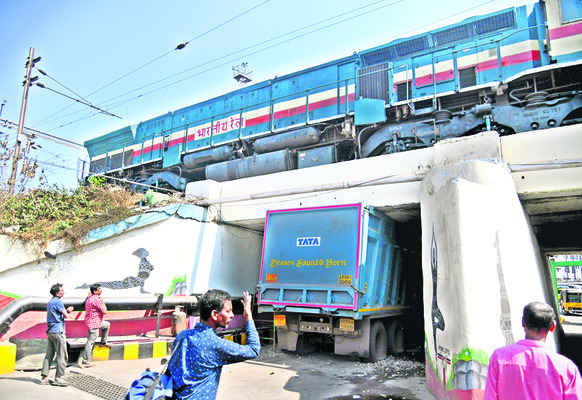 పాలనలో ‘తెలుగు’ వెలుగు ఏదీ?2