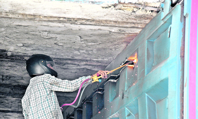 పాలనలో ‘తెలుగు’ వెలుగు ఏదీ?3