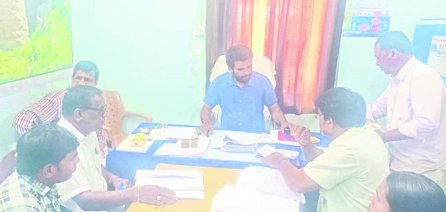 ‘భూ భారతి’ దరఖాస్తుల పరిష్కారం వేగవంతం 
1