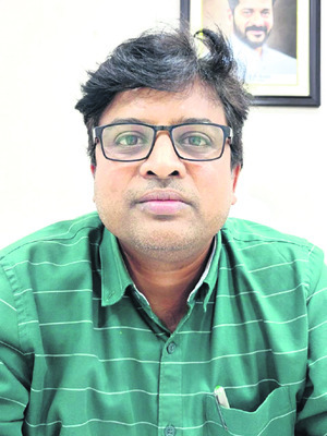 మహిళా సంఘాల సభ్యులు.. బస్సు ఓనర్లు1