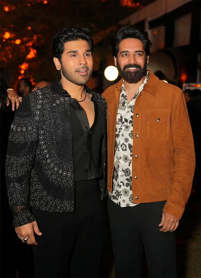Allu Arjun Hosts Private Pre Wedding Party For Allu Sirish, Photos Trending5