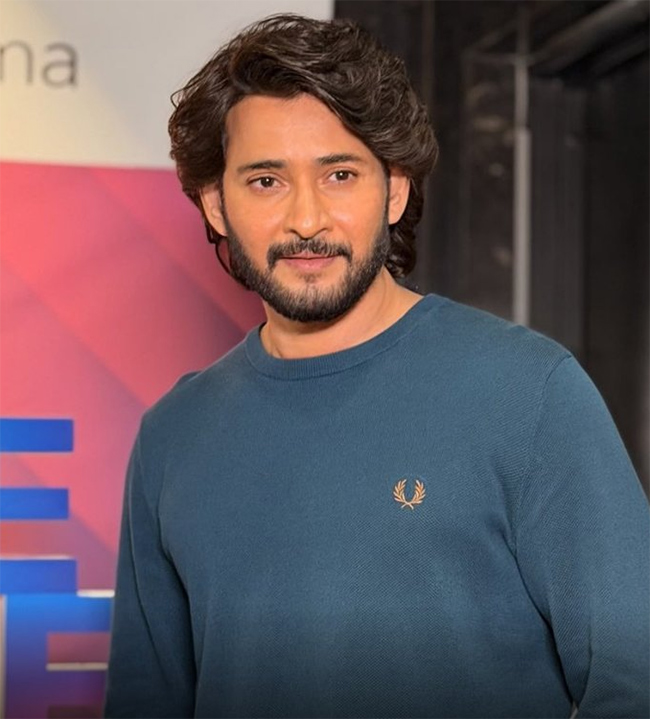 Mahesh Babu surprise visit to AMB Cinemas in Bengaluru2