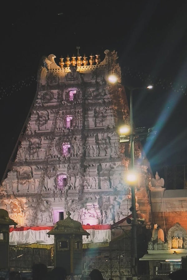 Tollywood Actress In Tirumala Srivari Temple Photos4