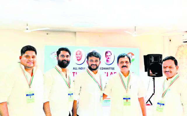 శ్మశాన వాటికకు 10 గుంటల భూమి విరాళం
2