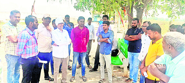 పుష్కరాల భూ సర్వే అడ్డగింత
1