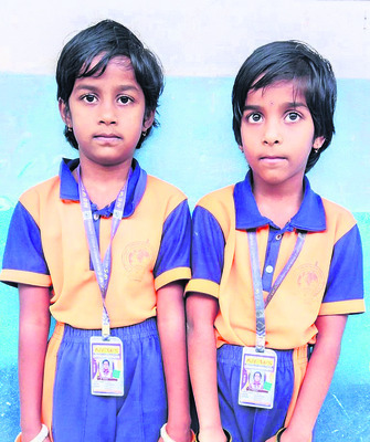 ఒకే రూపం.. రెండు ప్రాణాలు9