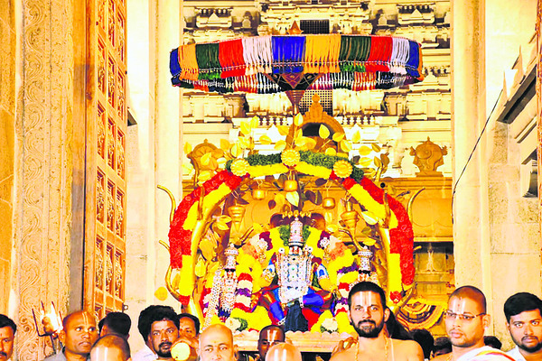 మురళీకృష్ణుడిగా నారసింహుడు1