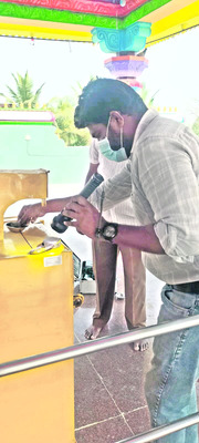 మూడు ఆలయాల్లో చోరీ 1