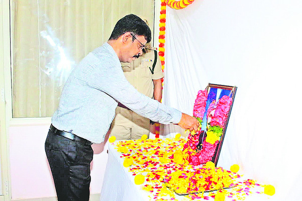 తొలి తెలుగు సమరయోధుడు ఉయ్యాలవాడ 1