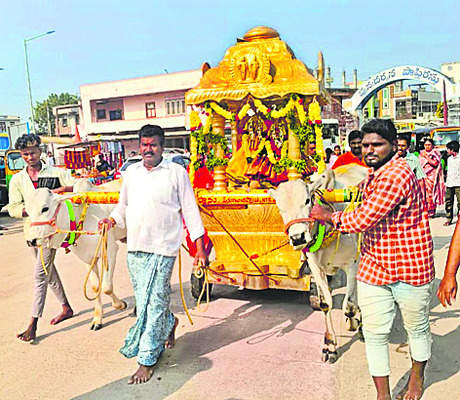 కోడెలతో రథోత్సవం 2