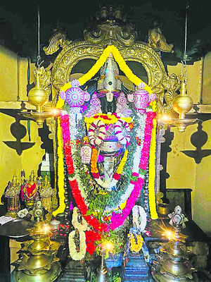 నేడు ఈర్లపల్లిలో భూ సర్వే 
2