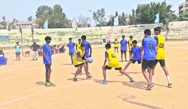 హోరాహోరీగా సీఎం కప్‌ క్రీడలు 1