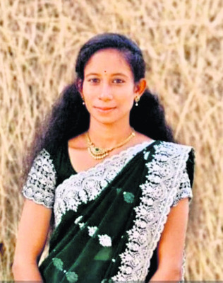 చికిత్స పొందుతూ యువతి మృతి 2