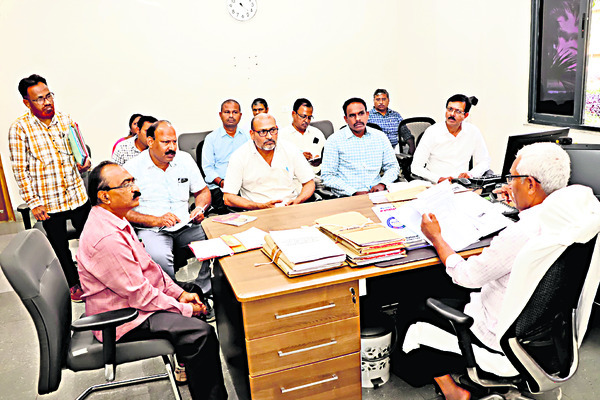 ఎస్సెస్సీ పరీక్షల నిర్వహణకు పకడ్బందీ ఏర్పాట్లు1