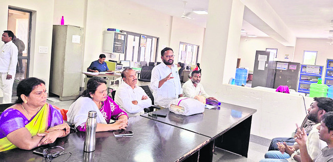 అత్యవసరంలో  సీపీఆర్‌ తప్పనిసరి 1