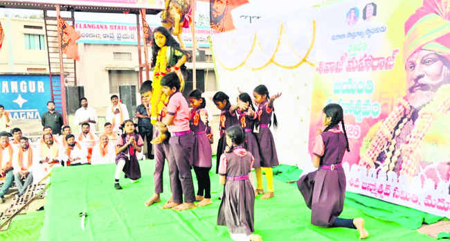 శివాజీ అడుగు జాడల్లో నడవాలి 1