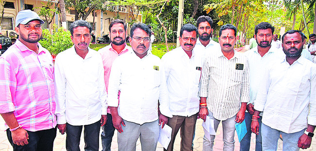 పోటెత్తిన ప్రజావాణి1