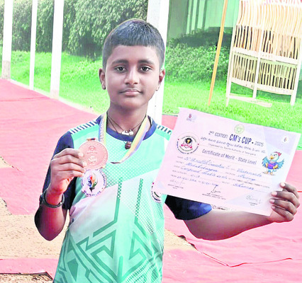 సీఎం కప్‌ పోటీల్లో జిల్లా క్రీడాకారులకు పతకాలు 3