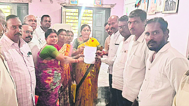 డిగ్రీ కళాశాలకు అటానమస్‌ హోదా 
1