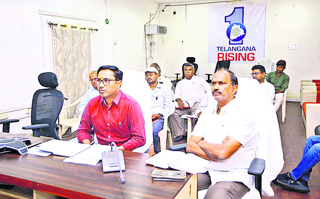 భక్తిశ్రద్ధలతో పుష్పోత్సవం 
1