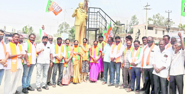 ఎమ్మెల్యే ఇంటిపై దాడి హేయమైన చర్య 1