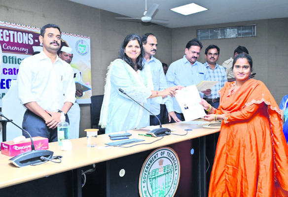 విద్యార్థులకు లెక్కలు చెప్పిన సీపీ 2